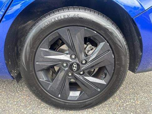 Used 2023 Hyundai Elantra SEL FWD image 27