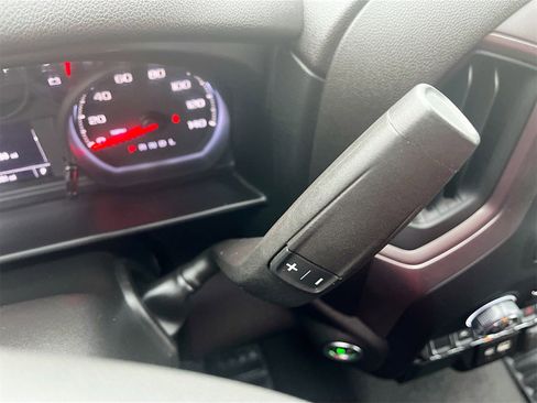 Used 2024 Chevrolet Silverado 1500 Custom image 16