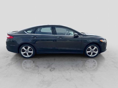 Used 2014 Ford Fusion SE w/ Equipment Group 201A FWD image 6