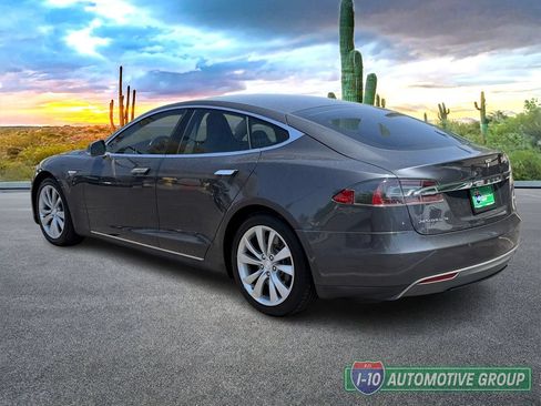 Used 2015 Tesla Model S 70 RWD image 7