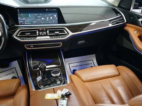 Used 2019 BMW X7 xDrive50i w/ Premium Package AWD/4WD image 14