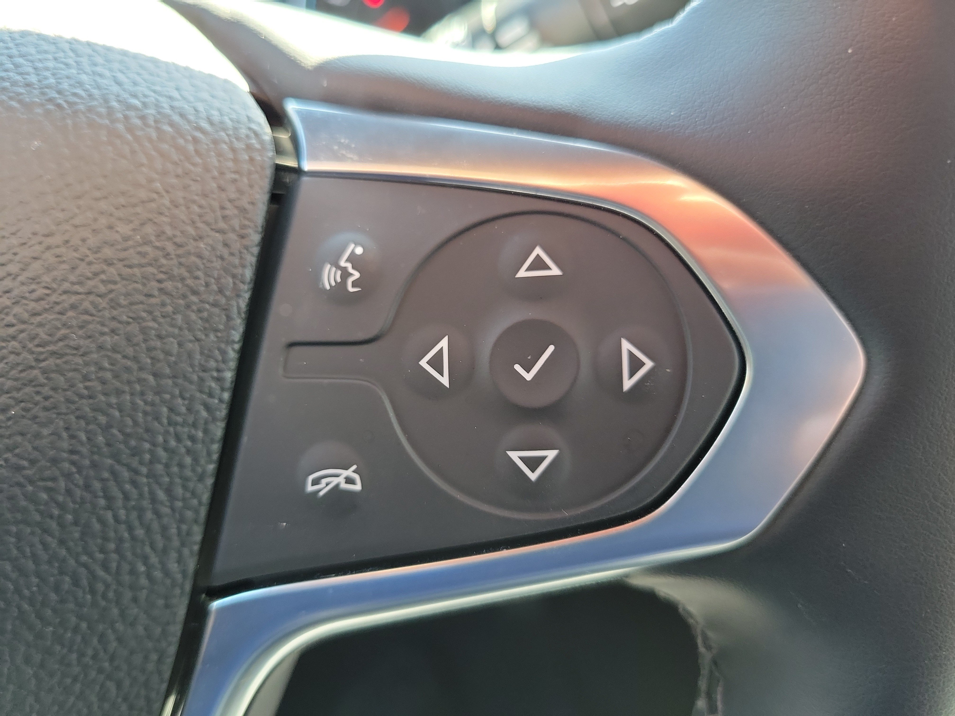 Used 2023 Chevrolet Traverse RS AWD/4WD image 21