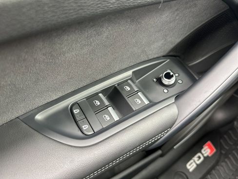 Used 2023 Audi SQ5 Prestige w/ Prestige Package image 14