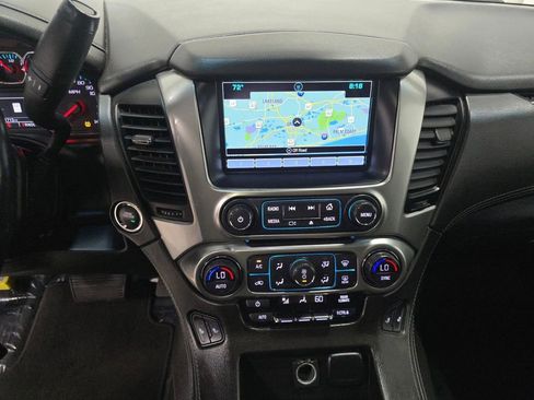 Used 2019 Chevrolet Suburban LT image 13