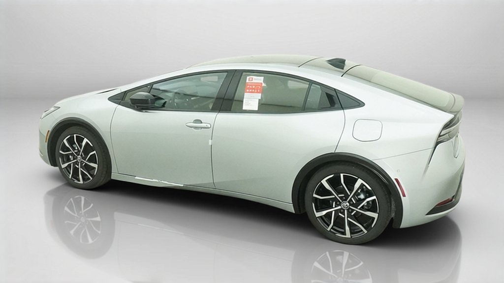 New 2026 Toyota Prius Plug-In Hybrid w/ Limited Premium Package FWD image 15