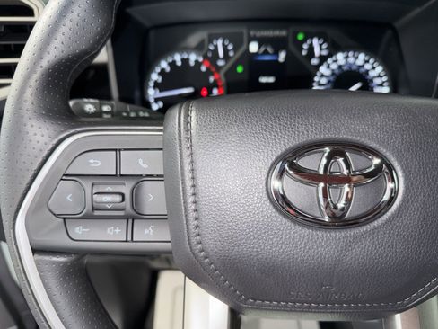 New 2026 Toyota Tundra SR5 w/ SR5 Convenience Package AWD/4WD image 29