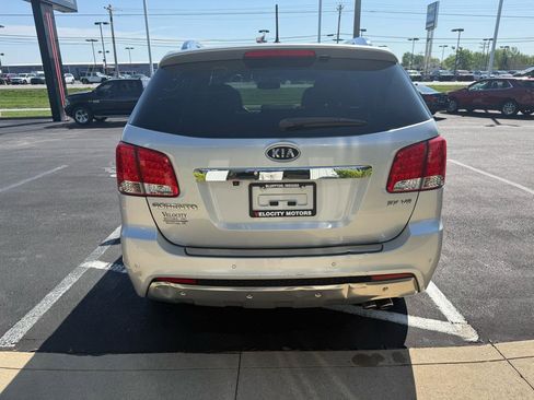 Used 2013 Kia Sorento SX w/ SX Premium Pkg FWD image 4