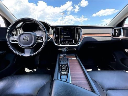 Used 2021 Volvo S60 T5 Momentum w/ Premium Package AWD/4WD image 21