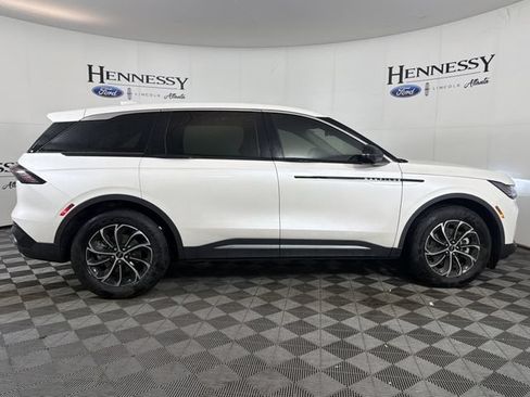 Used 2026 Lincoln Nautilus Premier w/ Equipment Group 102A AWD/4WD image 24