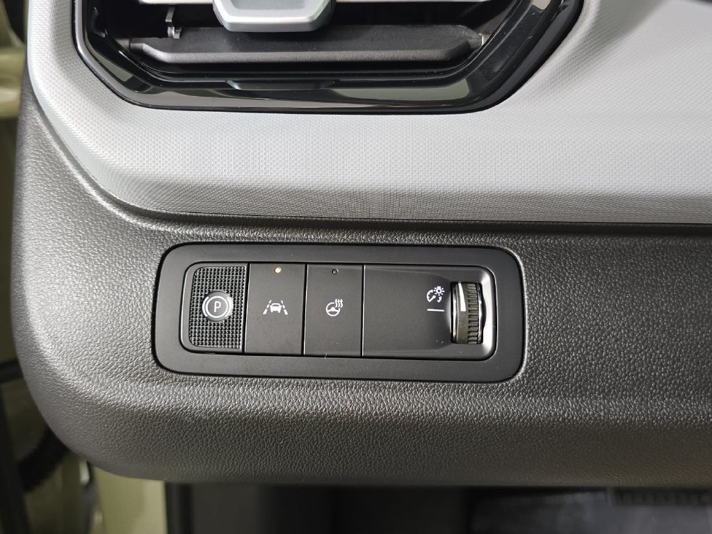 New 2027 Chevrolet Bolt LT w/ Comfort Package FWD image 22