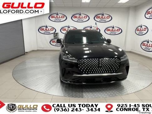 Used 2025 Lincoln Aviator Black Label AWD/4WD image 3