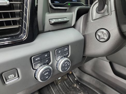 Used 2024 GMC Sierra 1500 AT4X image 50