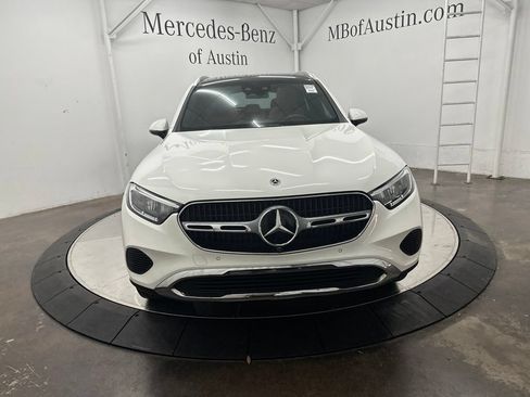 Certified 2025 Mercedes-Benz GLC 300 image 2