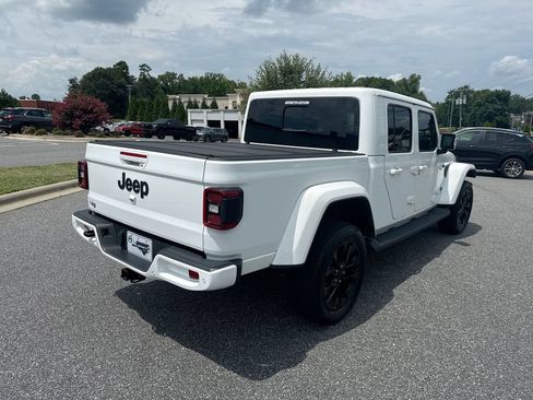 Used 2023 Jeep Gladiator Overland AWD/4WD image 6