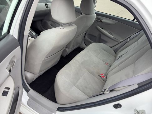 Used 2010 Toyota Corolla LE image 11