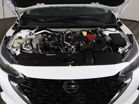 Used 2024 Nissan Sentra SV FWD image 17