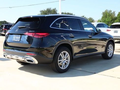Used 2025 Mercedes-Benz GLC 300 4MATIC image 6