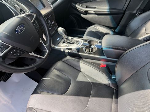 Used 2015 Ford Edge Titanium w/ Equipment Group 302A AWD/4WD image 10