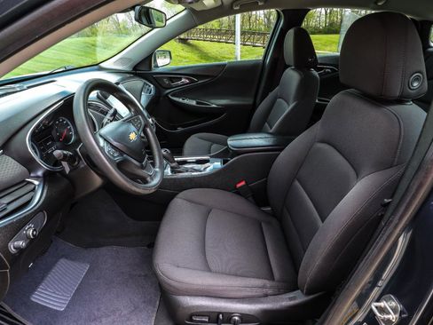 Used 2019 Chevrolet Malibu LT image 36