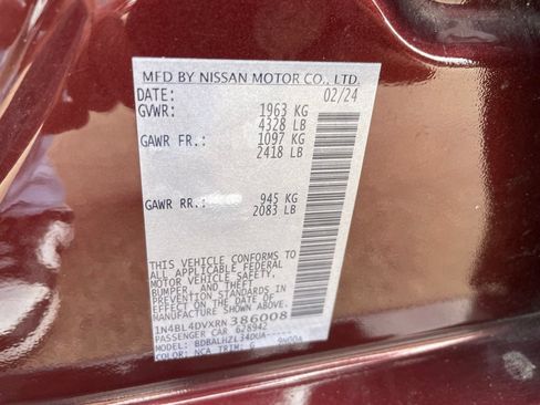 Used 2024 Nissan Altima 2.5 SV FWD image 28