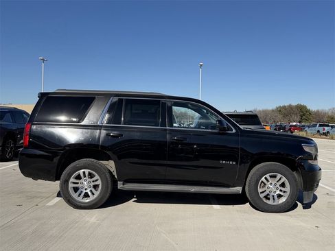 Used 2015 Chevrolet Tahoe LS image 3