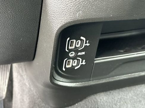 Used 2024 RAM 3500 Big Horn image 27