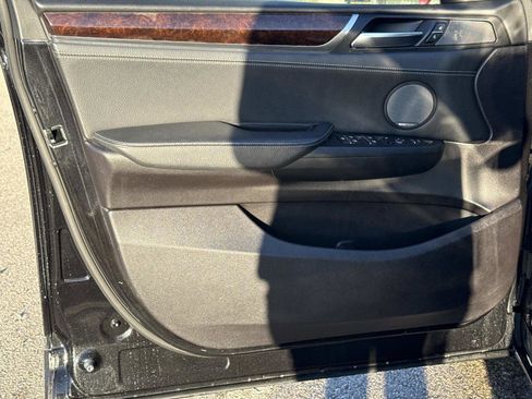 Used 2017 BMW X3 xDrive28i image 16