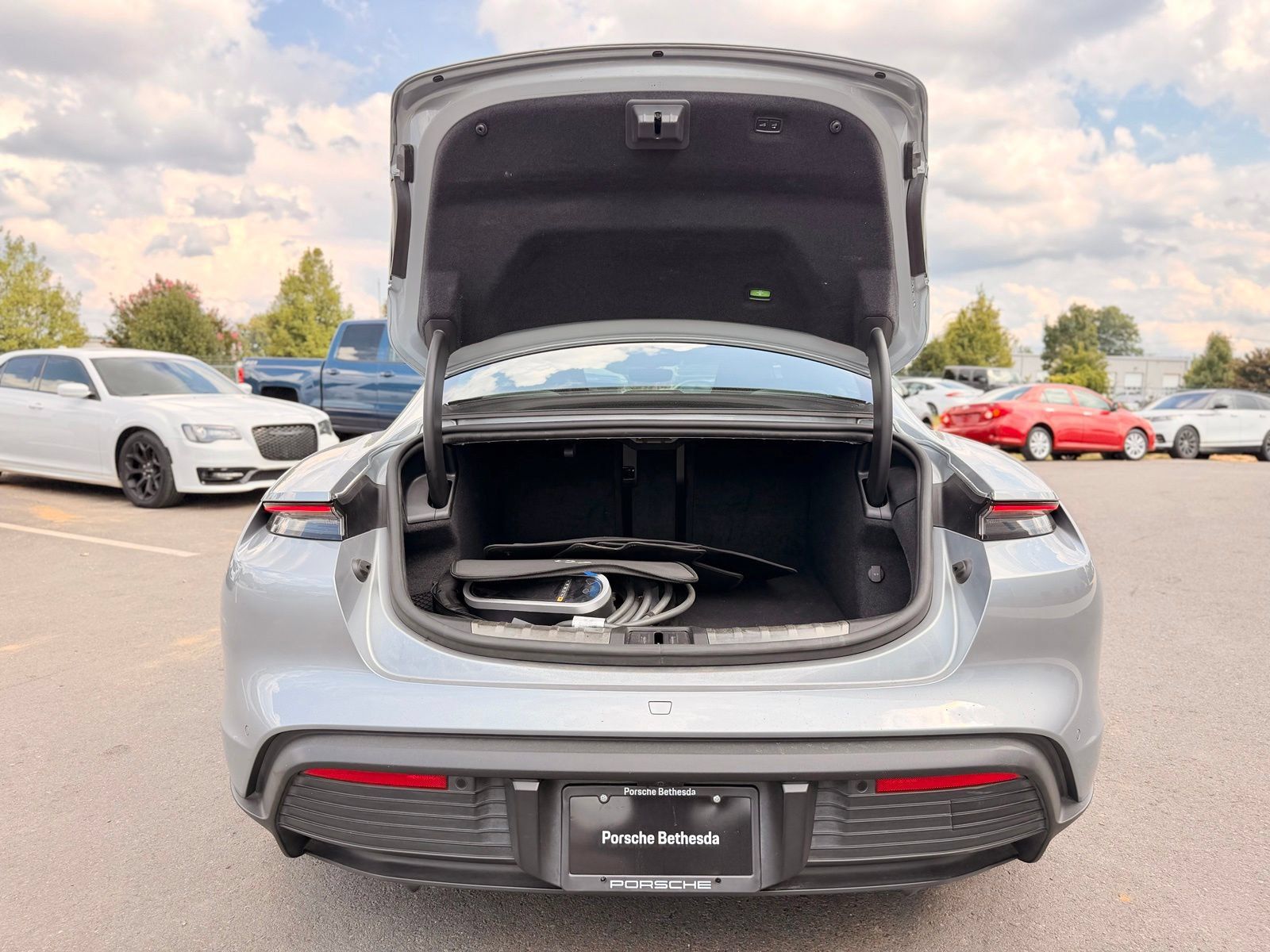 Used 2020 Porsche Taycan 4S w/ Premium Package AWD/4WD image 71