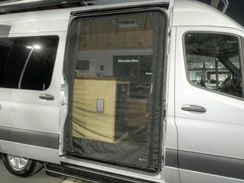 Used 2024 Mercedes-Benz Sprinter 2500 image 15