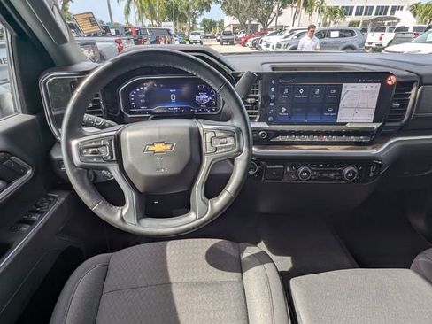 Used 2025 Chevrolet Silverado 2500 LT w/ Convenience Package AWD/4WD image 15