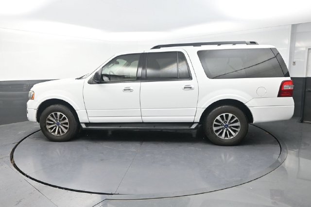 Used 2017 Ford Expedition EL XLT w/ Equipment Group 202A AWD/4WD image 4