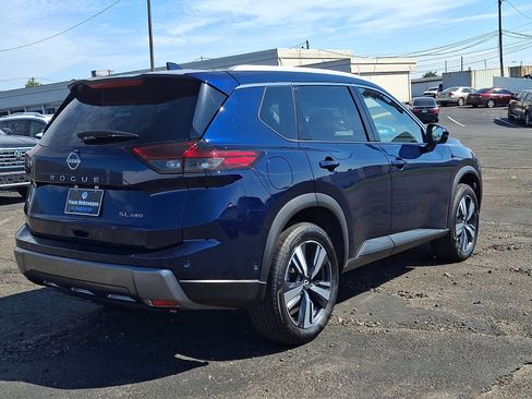 Used 2026 Nissan Rogue SL AWD/4WD image 7