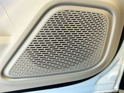 Certified 2025 Mercedes-Benz GLA 250 4MATIC image 18