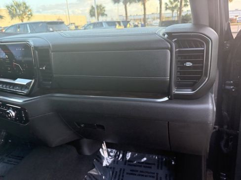 Used 2024 GMC Sierra 1500 SLT image 42