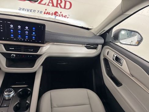 New 2025 Ford Explorer Active w/ Active Comfort Package image 14
