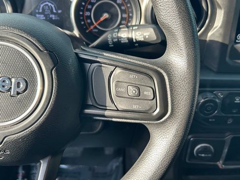 Used 2022 Jeep Wrangler Sport AWD/4WD image 34