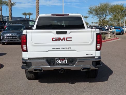 Used 2022 GMC Sierra 1500 SLE w/ X31 Off-Road Package image 4