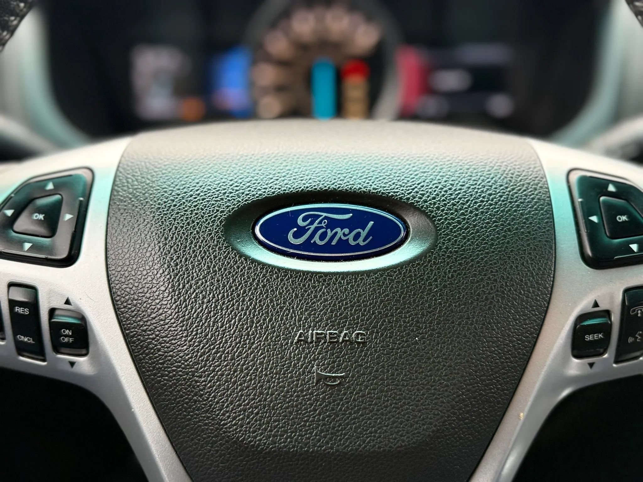 Used 2015 Ford Explorer XLT w/ Equipment Group 202B FWD image 34
