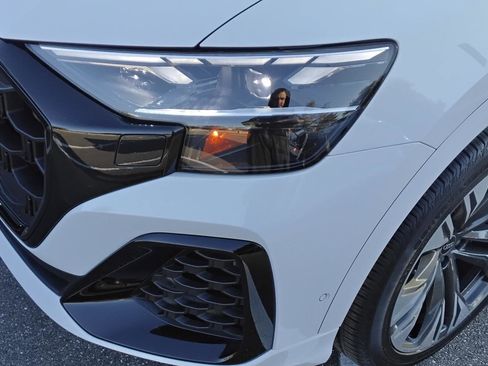 Certified 2025 Audi Q8 Premium Plus w/ Premium Plus Package image 7