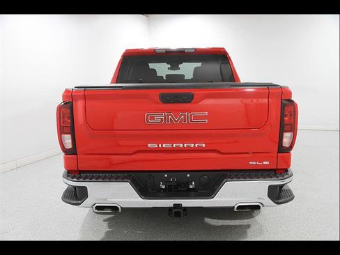 Used 2022 GMC Sierra 1500 SLE w/ X31 Off-Road Package AWD/4WD image 20