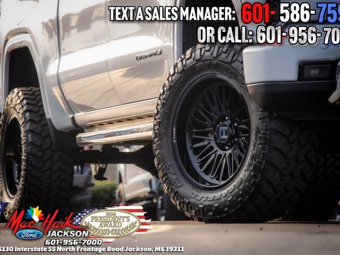 Used 2023 GMC Sierra 1500 Denali image 2