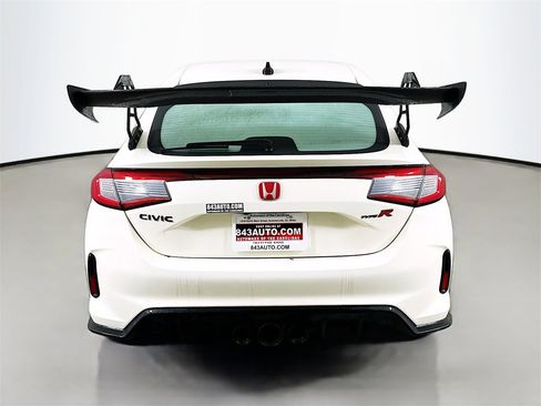 Used 2023 Honda Civic Type R image 6