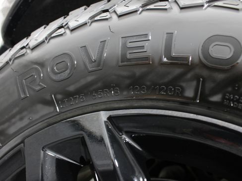 Used 2023 Chevrolet Silverado 1500 LT Trail Boss AWD/4WD image 37