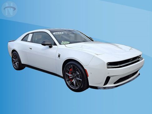Used 2024 Dodge Charger Daytona Scat Pack w/ Plus Group AWD/4WD image 1