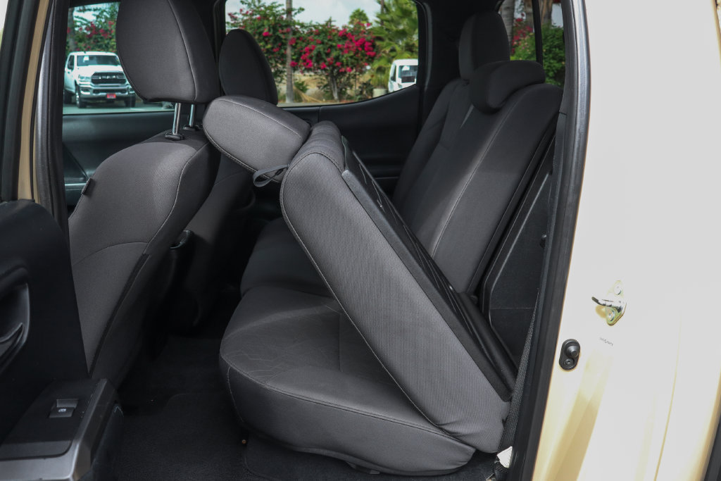 Used 2016 Toyota Tacoma TRD Sport RWD image 42