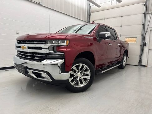 Used 2021 Chevrolet Silverado 1500 LTZ w/ LTZ Premium Package AWD/4WD image 3