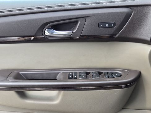 Used 2014 GMC Acadia Denali FWD image 18