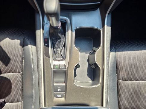 Used 2018 Honda Accord Sport image 23