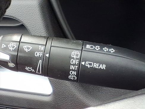 Used 2022 GMC Yukon SLE w/ Gmc Pro Safety Plus Package image 22