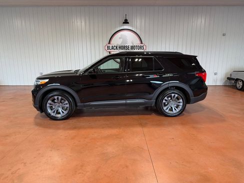 Used 2023 Ford Explorer XLT w/ Equipment Group 202A image 1